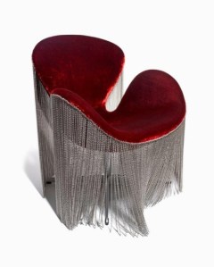 Kelly-Hoppens-metal-fringe-chair-510x637