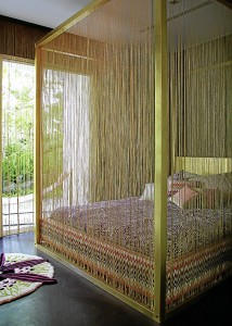 t0425marge-missoni_feat2_4-214x300