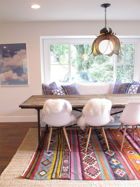 layered-rugs-in-dining-room